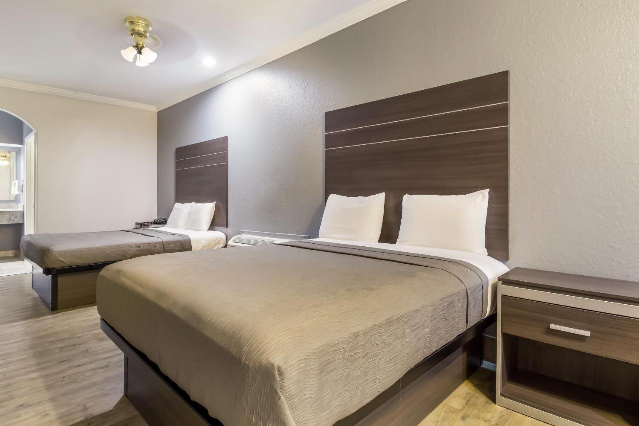 Americas Best Value Platinum Inn & Suites Хюстън Екстериор снимка