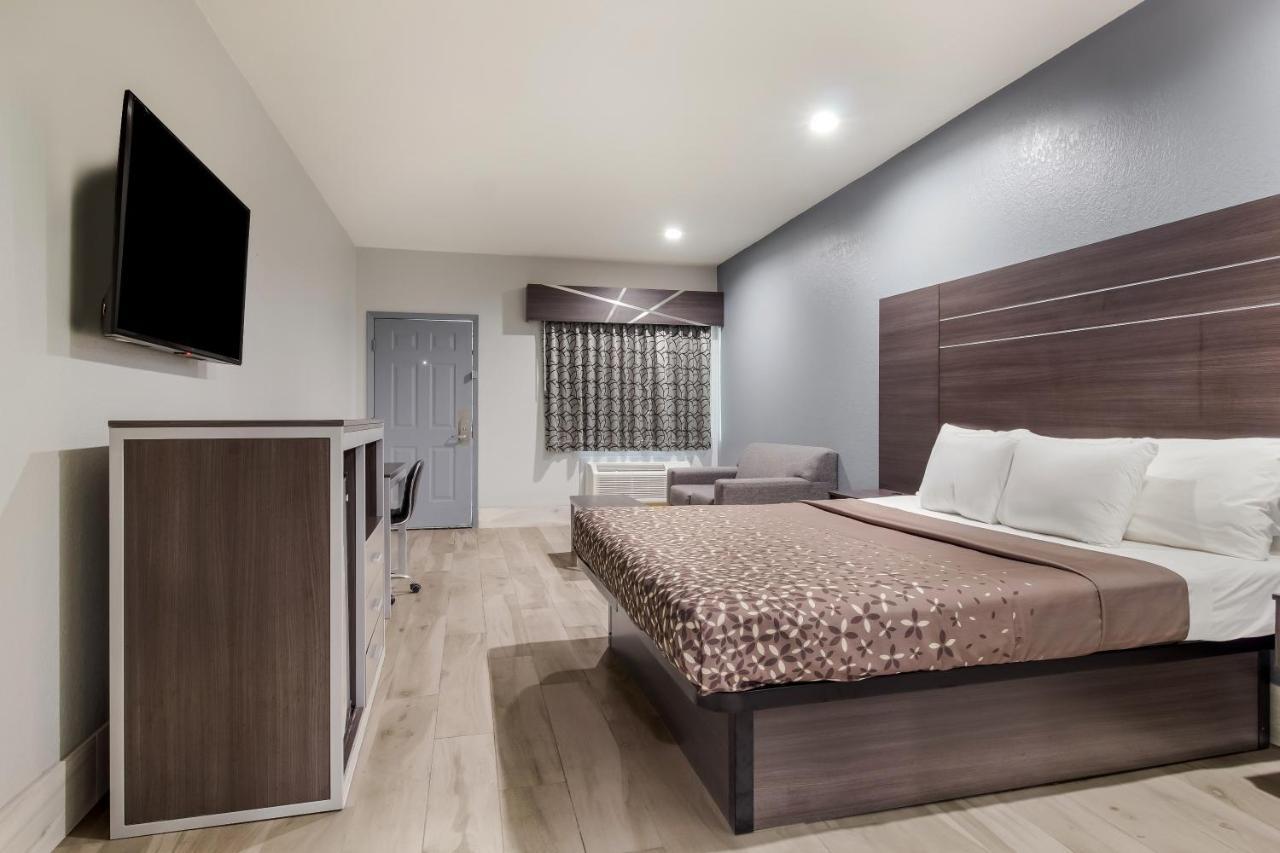 Americas Best Value Platinum Inn & Suites Хюстън Екстериор снимка